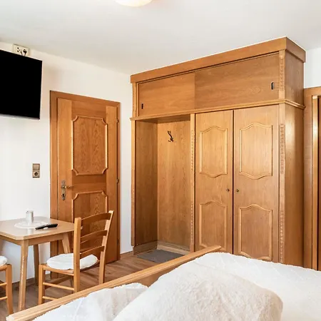 Gaestehaus Berta Guest house Zell am Ziller