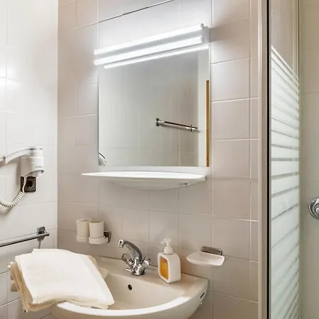 Gaestehaus Berta 3* Цель-ам-Циллер