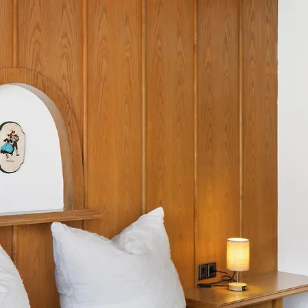 Гостевой дом Gaestehaus Berta Цель-ам-Циллер