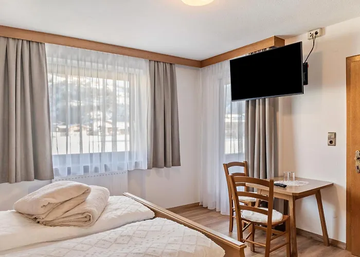 Gaestehaus Berta ゲストハウス ツェル・アム・ツィラー