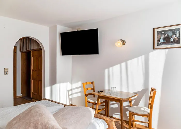 Gaestehaus Berta ツェル・アム・ツィラー